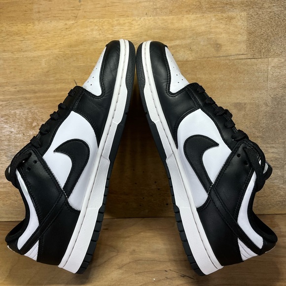 Nike Panda Dunks Retro Low Womens Sz 10.5 Shoes Sneakers Black White DD1391-100 - Picture 7 of 11